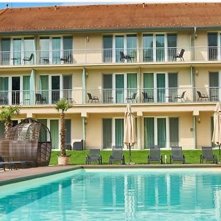 Sunshine 208 Apartman บาลาตอนซาร์โซ ภายนอก รูปภาพ